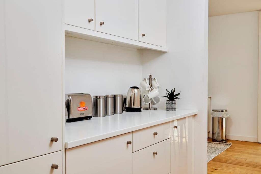 Swanky City Centre Apartment 링컨 외부 사진